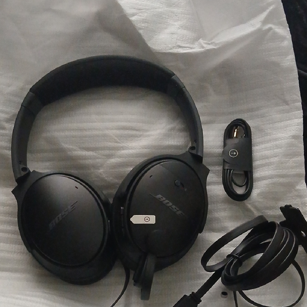 Bose Charcoal Over-Ear Headphones with Cable